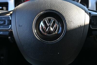 2016 Volkswagen Touareg VR6 Lux   - Photo 31 - Norwalk, CA 90650-2241