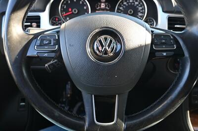 2016 Volkswagen Touareg VR6 Lux   - Photo 29 - Norwalk, CA 90650-2241