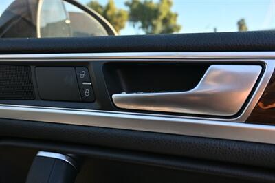 2016 Volkswagen Touareg VR6 Lux   - Photo 61 - Norwalk, CA 90650-2241
