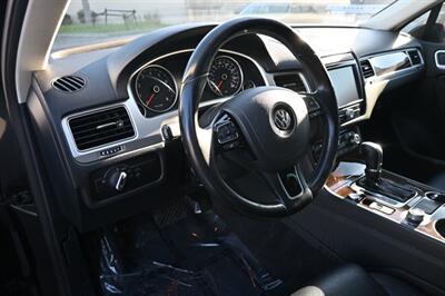 2016 Volkswagen Touareg VR6 Lux   - Photo 27 - Norwalk, CA 90650-2241
