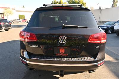 2016 Volkswagen Touareg VR6 Lux   - Photo 10 - Norwalk, CA 90650-2241