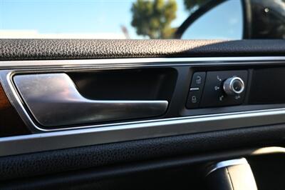 2016 Volkswagen Touareg VR6 Lux   - Photo 18 - Norwalk, CA 90650-2241