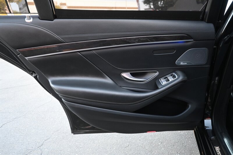 2016 Mercedes Benz S 550 photo 32