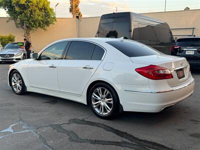 2013 Hyundai Genesis 3.8L - Photo 9 - Norwalk, CA 90650-2241