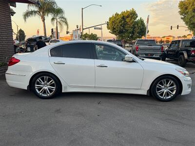 2013 Hyundai Genesis 3.8L - Photo 13 - Norwalk, CA 90650-2241