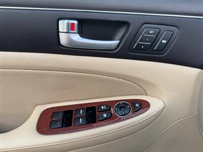 2013 Hyundai Genesis 3.8L - Photo 15 - Norwalk, CA 90650-2241