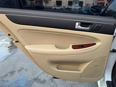 2013 Hyundai Genesis 3.8L - Photo 21 - Norwalk, CA 90650-2241