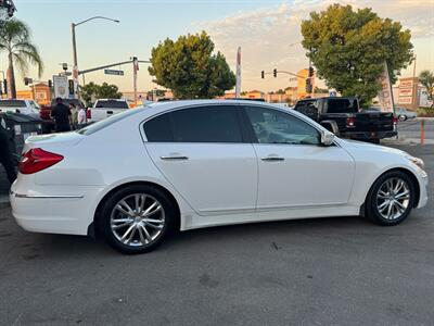 2013 Hyundai Genesis 3.8L - Photo 12 - Norwalk, CA 90650-2241