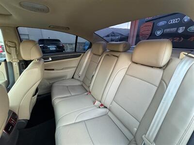 2013 Hyundai Genesis 3.8L - Photo 26 - Norwalk, CA 90650-2241