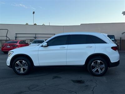 2022 Mercedes-Benz GLC GLC 300 4MATIC - Photo 8 - Norwalk, CA 90650-2241