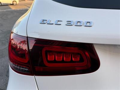 2022 Mercedes-Benz GLC GLC 300 4MATIC - Photo 12 - Norwalk, CA 90650-2241
