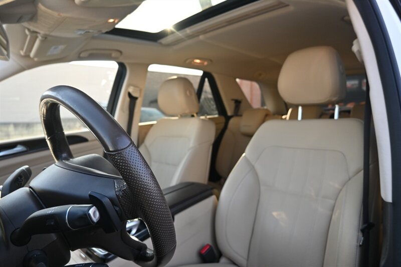 2018 Mercedes Benz GLE 350 4MATIC photo 17