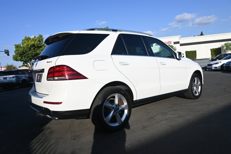 2018 Mercedes Benz GLE 350 4MATIC photo 6