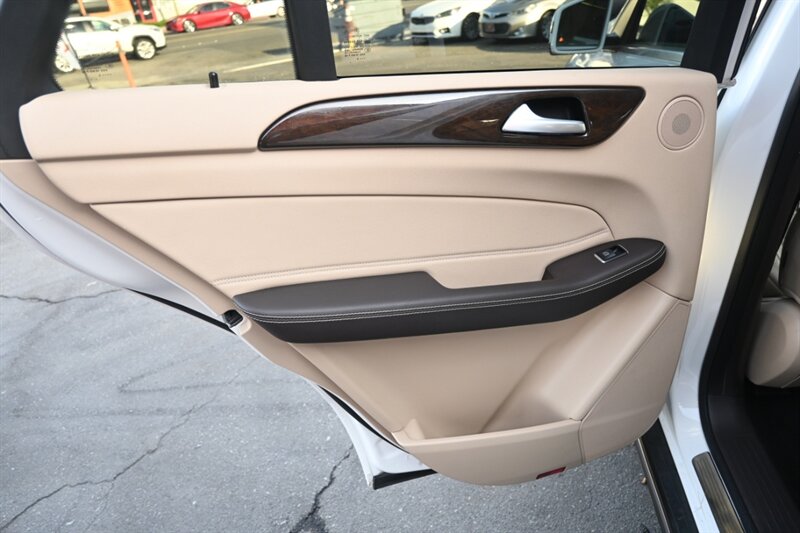 2018 Mercedes Benz GLE 350 4MATIC photo 32
