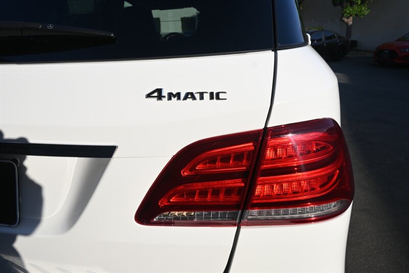 2018 Mercedes Benz GLE 350 4MATIC photo 5