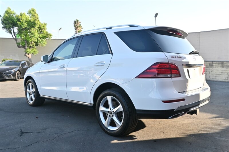 2018 Mercedes Benz GLE 350 4MATIC photo 2