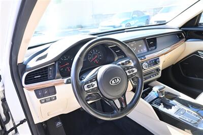 2017 Kia Cadenza Premium   - Photo 24 - Norwalk, CA 90650-2241