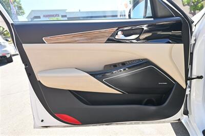 2017 Kia Cadenza Premium   - Photo 17 - Norwalk, CA 90650-2241