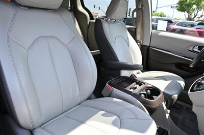 2018 Chrysler Pacifica Touring L   - Photo 61 - Norwalk, CA 90650-2241