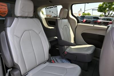 2018 Chrysler Pacifica Touring L   - Photo 52 - Norwalk, CA 90650-2241