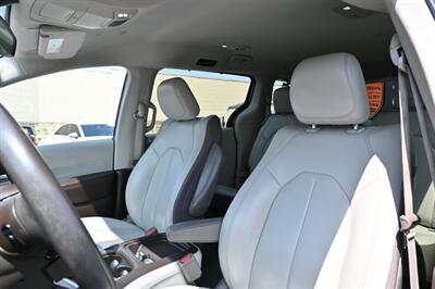 2018 Chrysler Pacifica Touring L   - Photo 37 - Norwalk, CA 90650-2241