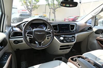 2018 Chrysler Pacifica Touring L   - Photo 47 - Norwalk, CA 90650-2241