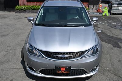 2018 Chrysler Pacifica Touring L   - Photo 2 - Norwalk, CA 90650-2241