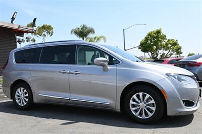 2018 Chrysler Pacifica Touring L   - Photo 27 - Norwalk, CA 90650-2241