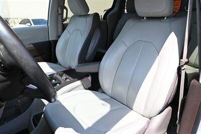2018 Chrysler Pacifica Touring L   - Photo 36 - Norwalk, CA 90650-2241