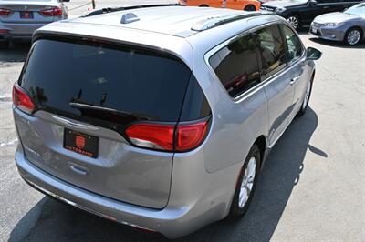 2018 Chrysler Pacifica Touring L   - Photo 22 - Norwalk, CA 90650-2241