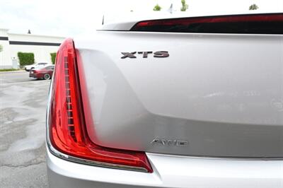 2018 Cadillac XTS Luxury   - Photo 9 - Norwalk, CA 90650-2241