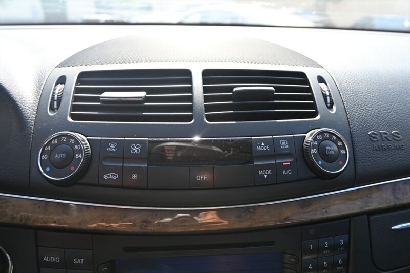2008 Mercedes Benz E 350 photo 31