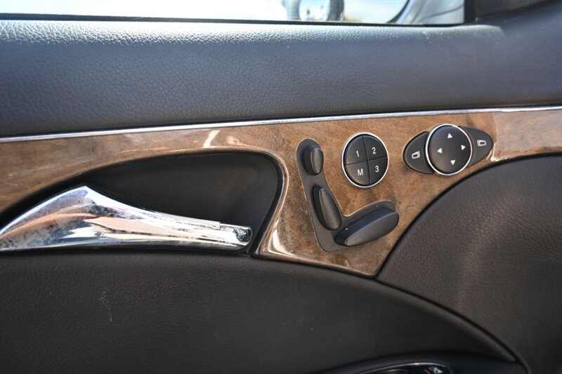 2008 Mercedes Benz E 350 photo 17