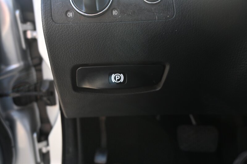 2008 Mercedes Benz E 350 photo 30