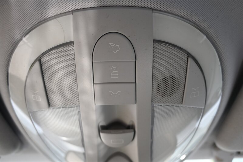 2008 Mercedes Benz E 350 photo 34