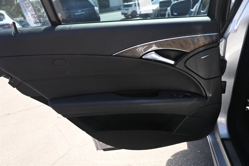 2008 Mercedes Benz E 350 photo 35