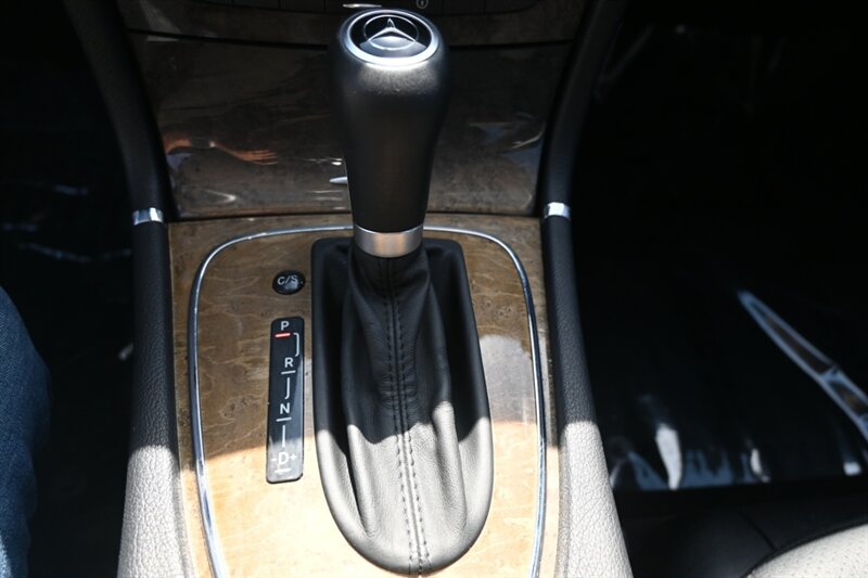 2008 Mercedes Benz E 350 photo 33