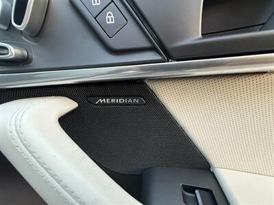 2022 Jaguar F-TYPE P450   - Photo 26 - Norwalk, CA 90650-2241