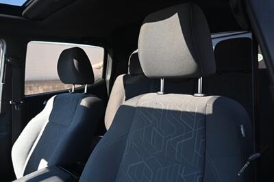 2016 Toyota Tacoma TRD Off-Road   - Photo 22 - Norwalk, CA 90650-2241