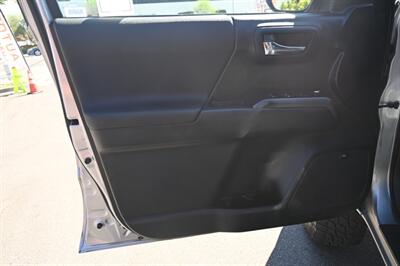 2016 Toyota Tacoma TRD Off-Road   - Photo 18 - Norwalk, CA 90650-2241