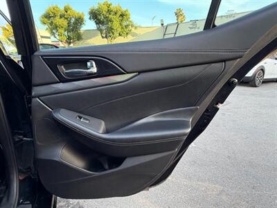 2021 Nissan Maxima 3.5 SV   - Photo 43 - Norwalk, CA 90650-2241