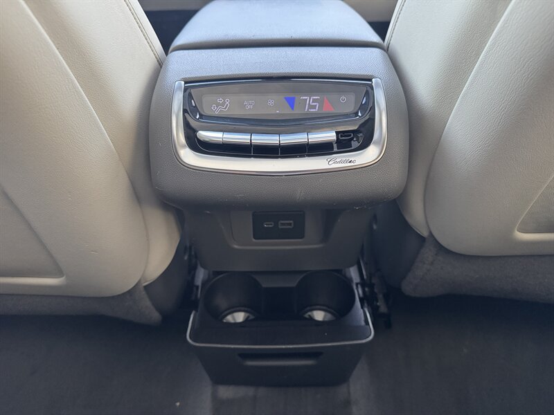 2020 Cadillac XT6 Premium Luxury - Photo 40 - Norwalk, CA 90650-2241