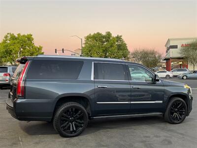 2019 Cadillac Escalade ESV Platinum   - Photo 15 - Norwalk, CA 90650-2241