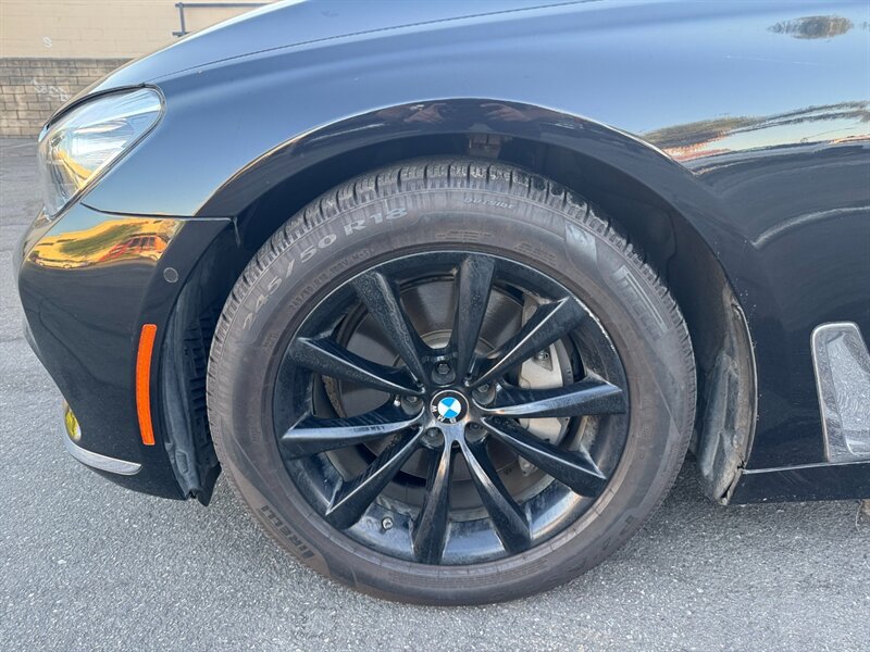 2016 BMW 7 Series 740i - Photo 6 - Norwalk, CA 90650-2241