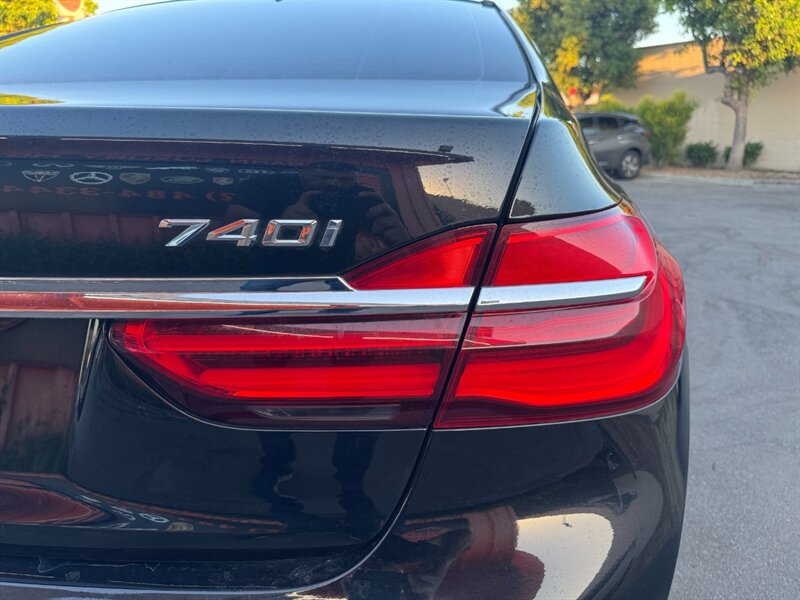 2016 BMW 7 Series 740i - Photo 14 - Norwalk, CA 90650-2241