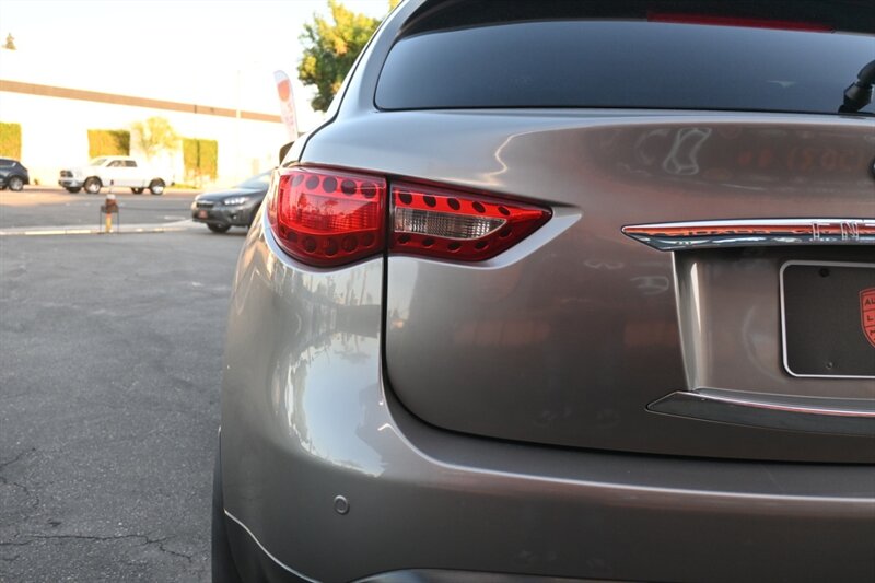 2009 Infiniti FX50 photo 4
