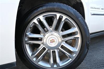2014 Cadillac Escalade ESV Platinum   - Photo 9 - Norwalk, CA 90650-2241