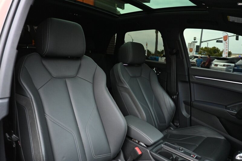 2021 Audi Q3 S line Premium Plus photo 57