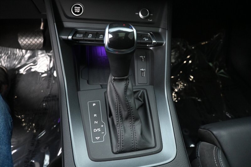 2021 Audi Q3 S line Premium Plus photo 37