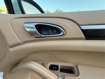 2014 Porsche Cayenne Diesel   - Photo 38 - Norwalk, CA 90650-2241